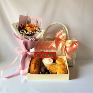 Mother's Day Gift Set, Mother's Day Treats, Mother's Day Gift Ideas, Mother's Day gift basket, Delivery to your doorstep, Mother's Day Flowers and Cakes, Flowers and Cakes for all occasion, gift basket ideas, flowers and gift basket